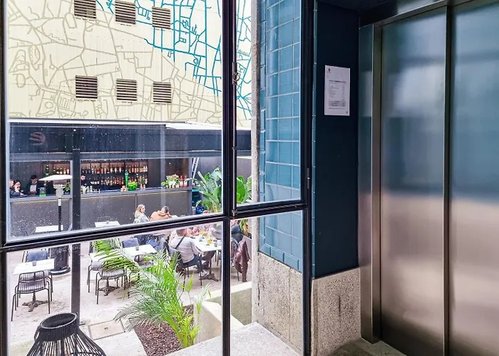 Stunning Flat & Building On The Artsy Street *