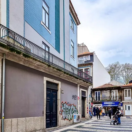 Stunning Flat & Building On The Artsy Street Apartment *