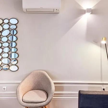 Stunning Flat & Building On The Artsy Street شقة بورتو