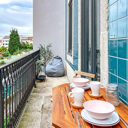 Stunning Flat & Building On The Artsy Street Daire *