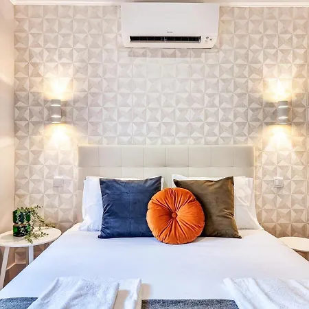 Stunning Flat & Building On The Artsy Street Apartament *