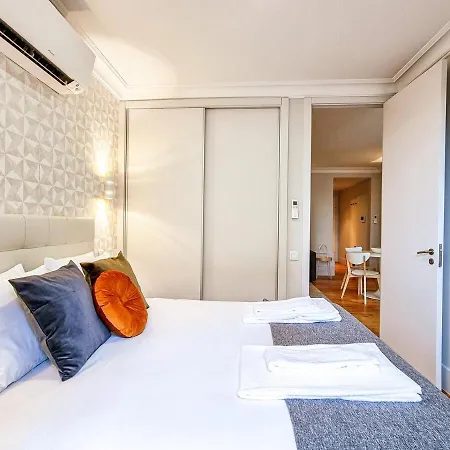 Stunning Flat & Building On The Artsy Street شقة بورتو
